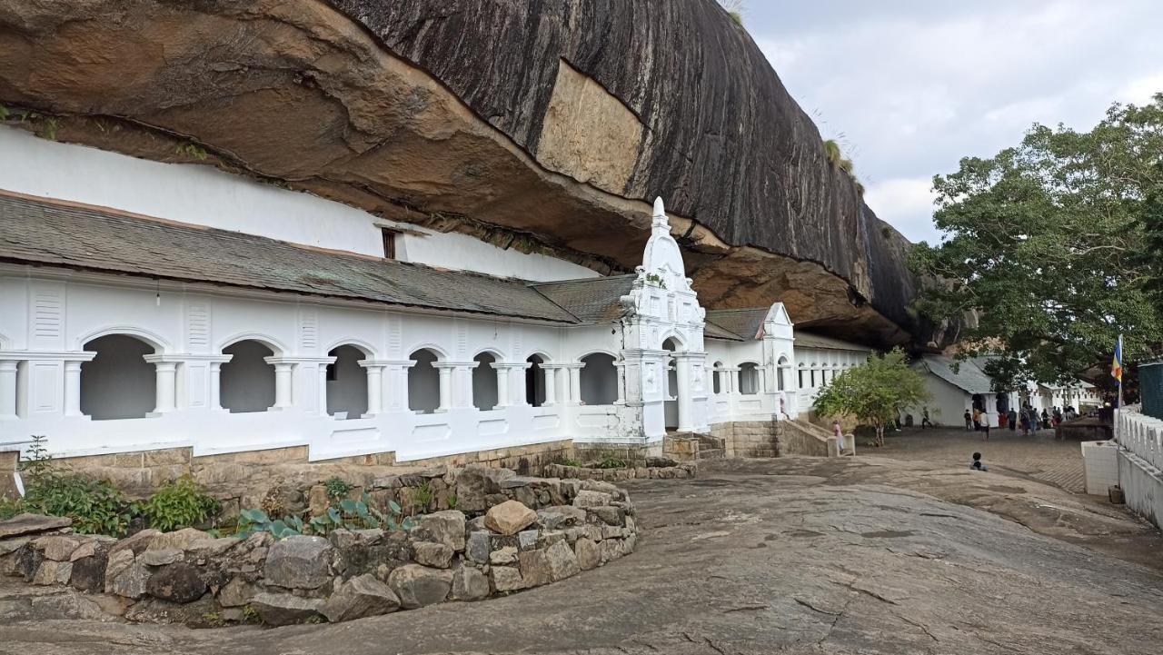 Hotel Nature Beach Huts Trincomalee Exterior foto